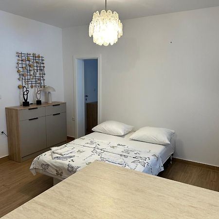 Apartmani Svemir Drage Eksteriør bilde