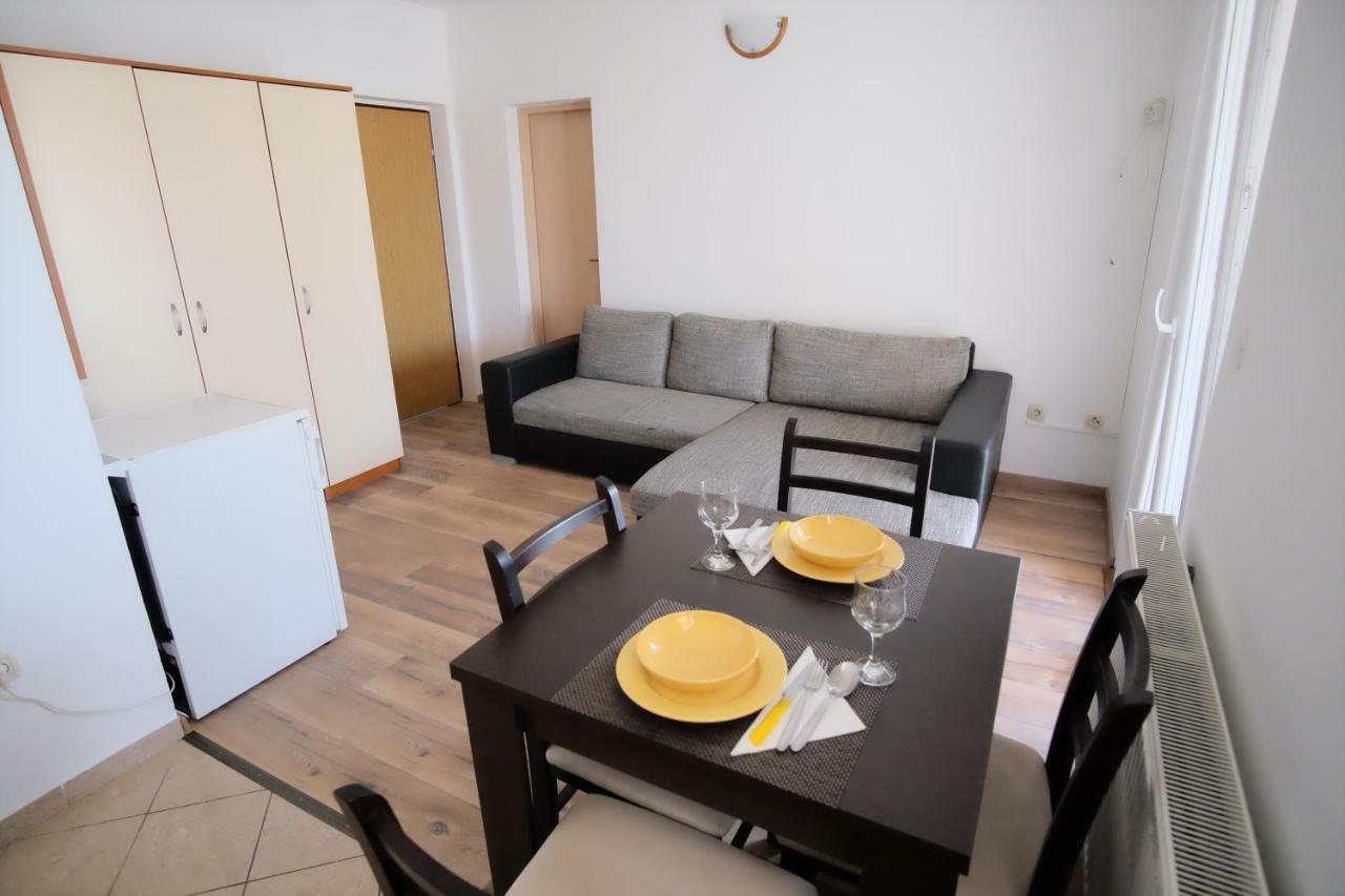 Apartmani Svemir Drage Eksteriør bilde