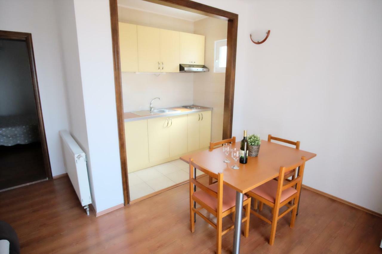 Apartmani Svemir Drage Eksteriør bilde