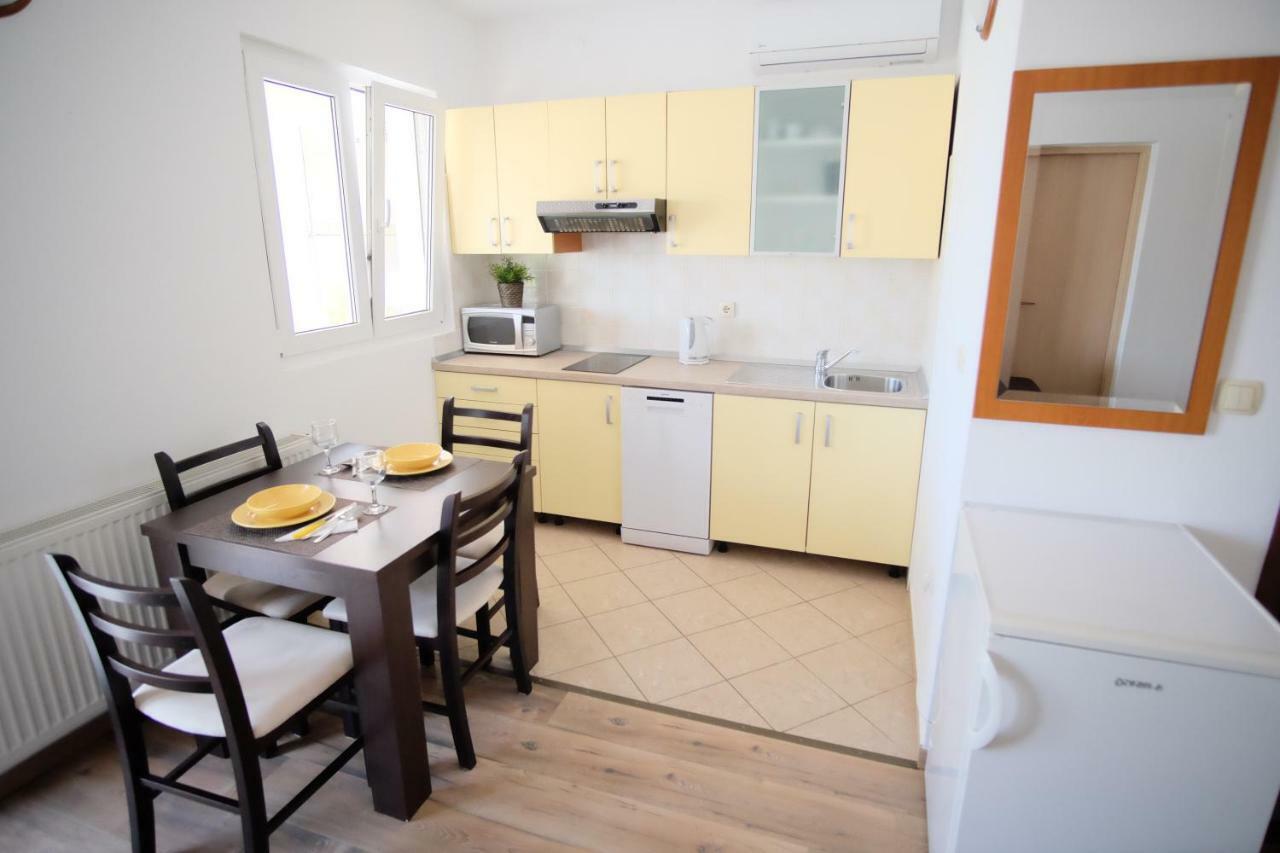 Apartmani Svemir Drage Eksteriør bilde