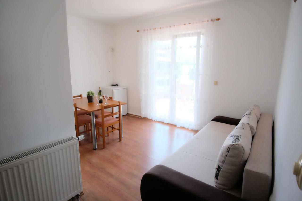 Apartmani Svemir Drage Eksteriør bilde