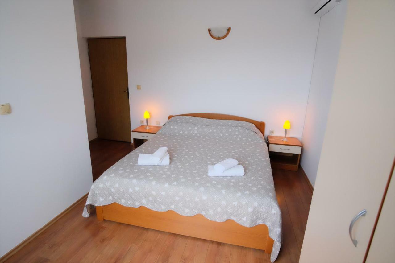 Apartmani Svemir Drage Eksteriør bilde